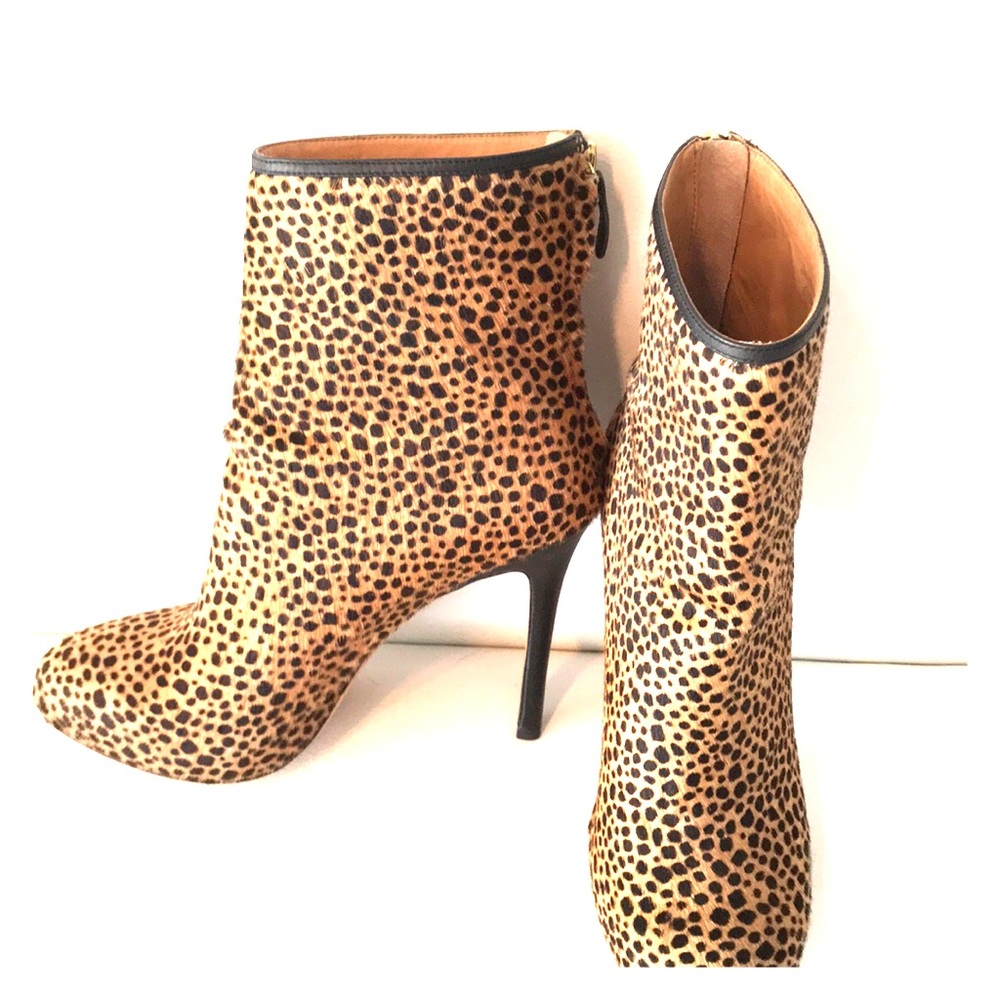 Ann Taylor leopard cheetah animal bootie (Nadia)